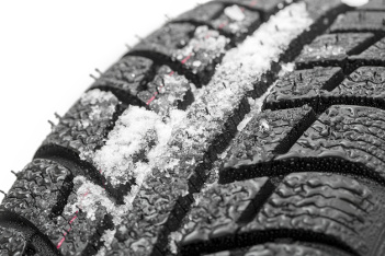 Diese Reifen eignen sich auch für die Nutzung auf schneebedeckter Fahrbahn.